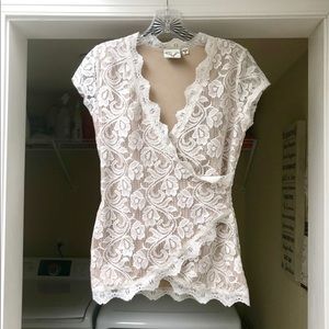 ❤️ Jaret Chung Small Cream-White Laced Blouse